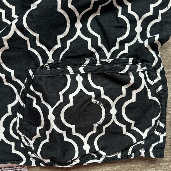 Boppy Breastfeeding Cover - Picture 4 of 7